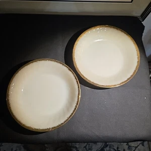 Fire King 2 cuencos de cereal de vidrio leche blanco con bordes dorados 7,5" remolino 1001 - Imagen 1 de 6