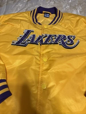 Chaqueta amarilla cosida con logotipo de Los Angeles Lakers NBA Ultra Game talla X-grande nueva con etiquetas Foto 1 de 4