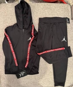 Nike Jordan Sweatsuit Kids 5-6  NWT Black Red New Zip Tracksuit Jogger Jacket - Picture 1 of 5