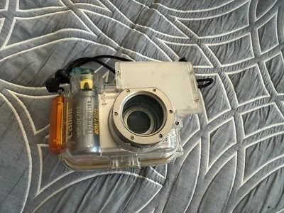 canon power shot camera with sealed for underwater shooting camera case - image 1 of 4