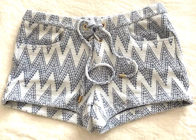 Melissa Odabash Pull On Cordones Elastizados Natación Cubierta Geométrica Tejido Pantalones Cortos Playa Foto 1 de 4