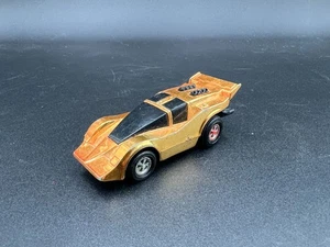 Mego Speed Burners Gold Pull Back Car Hong Kong 1/64 funktioniert nicht! - Bild 1 von 4