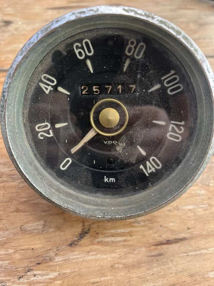 Velocímetro Borgward 56-58 Isabella 140 KPH VDO ALEMANIA Foto 1 de 4