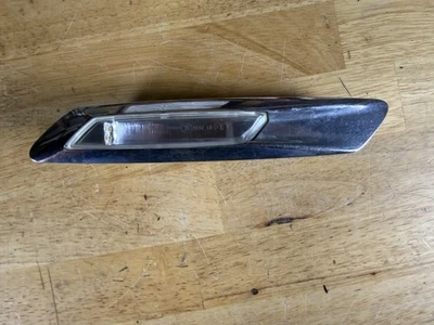 2011 - 2016 BMW 528i 535i 550i Front Right Turn Signal Marker Light OEM - Image 1 of 3