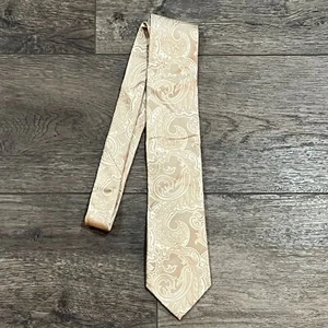 Donald J. Trump Signature Collection Cream White Paisley Designer Neck Tie - Picture 1 of 4