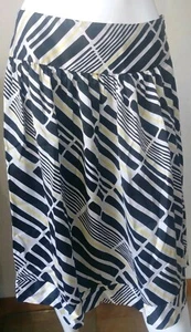 Gonna Bob Mackie seta banana spacco plissettata a righe nero bianco giallo usata in ottime condizioni - Foto 1 di 6