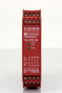 Telemecanique XPSAC5121P Modulo di spegnimento di emergenza 3S 24 VAC/DC - Foto 1 di 3