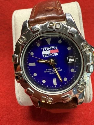 Vintage Tommy Hilfiger Mens Date Watch Rotating Bezel Leather Strap - Image 1 of 4