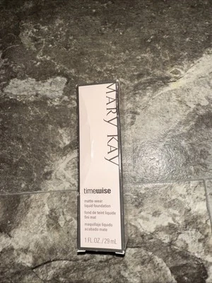 Mary Kay Timewise Matte-Wear Ivory 3 038752 Liquid Foundation discontinued - Image 1 of 4