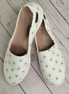 Clarks White Daisy Cloudsteppers Blue Flowers Size 11 New No Box - Picture 1 of 12