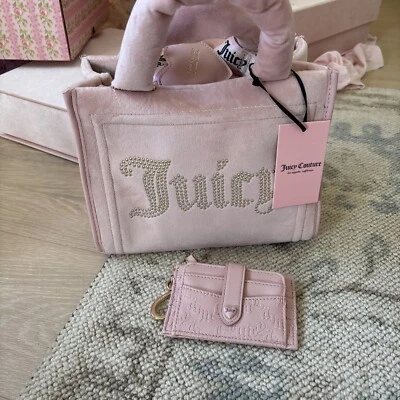 Mini Bolso de Mano Juicy Couture Rosa Spender Cartera Terciopelo Nuevo con Etiquetas con Estuche para Tarjetas Foto 1 de 4