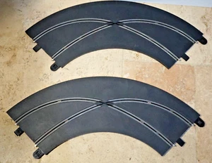 Scalextric Set of 2 R2 Cross Over Racing Curves 90° Black C8203 Track Extension - Picture 1 of 4