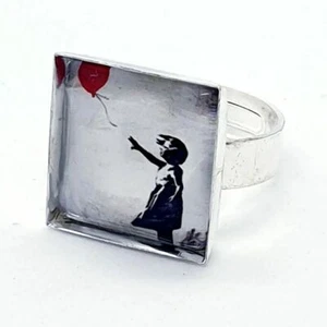 Hecho a mano ANILLO ""CHICA CON GLOBO"" BANKSY rojo ARTE CALLEJERO urbano BRISTOL graffiti - Imagen 1 de 1
