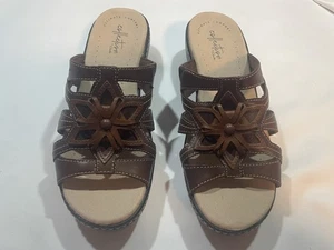 Clarks Damen Delana Venna Pantoletten Sandalen braun Leder Schuhe 7 M - Bild 1 von 7