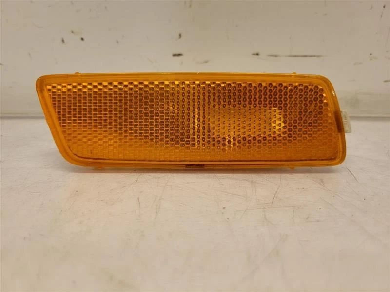 Volkswagen Jetta 2010 (sedán) pasajero marcador lateral derecho Foto 1 de 2