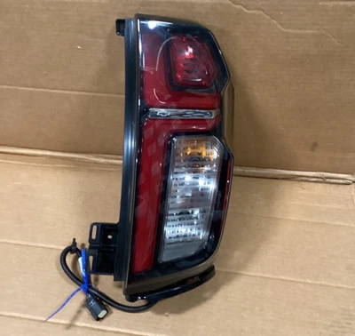 2021-2024 Chevrolet Suburban Tahoe Rear Right Side Taillight Lamp OEM 85618752 - Image 1 of 4