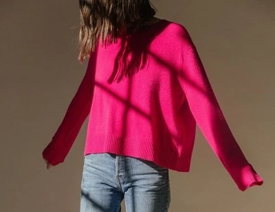 Jenni Kayne $395 Yucca Cashmere Crewneck Sweater In Fuschia; S Foto 1 de 4