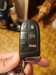 OEM 2017 JEEP RENEGADE SMART KEY KEYLESS REMOTE KEY FOB USED - Picture 1 of 3