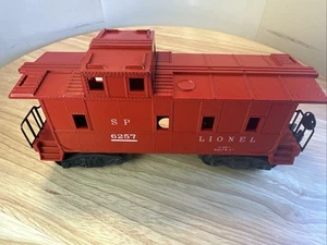 POSTWAR LIONEL O GAUGE RED PAINTED SOUTHERN PACIFIC TYPE SQUARE WINDOWS CABOOSE - Picture 1 of 21