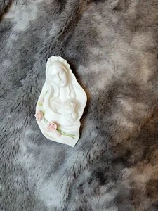 Madonna and Child with Pink Roses - Picture 1 of 3