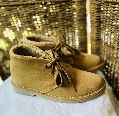Botas Chukka ERIC MICHAEL de Gamuza Tostadas Forradas en Piel de Oveja ESPAÑA Para Mujer EE. UU. 7 UE 38 NUEVAS EN CAJA Foto 1 de 4