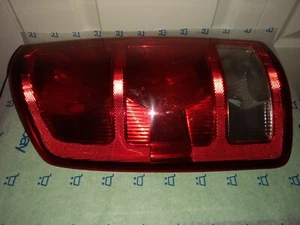 AUTO FITS 02-06 DODGE RAM USED LEFT DRIVERS SIDE TAIL LIGHT LAMP ASSEMBLY LH - Picture 1 of 3
