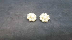 Fabulous  1940's Mid Century Hong Kong Marbleized Beads Clip Earrings - Picture 1 of 1