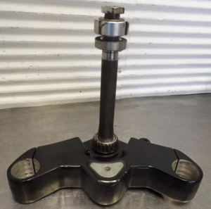 08 Victory Kingpin 8 Ball lower triple tree steering stem fork clamp 1823531-463 - Foto 1 di 5