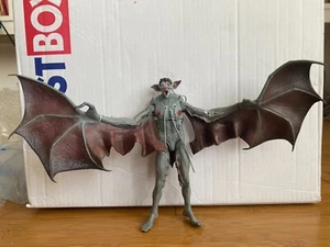 DC DIRECT COLLECTIBLES BATMAN ARKHAM KNIGHT SERIES MAN BAT ACTION FIGURE 11 - Picture 1 of 8