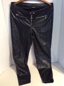 Rue 21 Black Faux Leather Stretchable Pants Size Lg Zipper / Snap Front Juniors - Picture 1 of 7