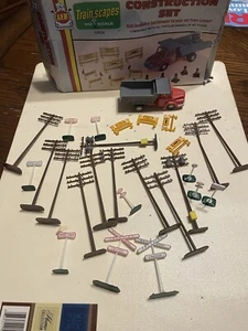 AHM TranScapes HO CONSTRUCTION SET Vintage 15904 Plus Extras - Picture 1 of 3