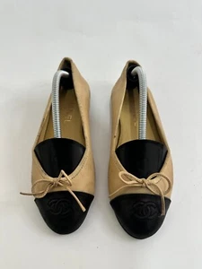 CHANEL Beige Black Leather CC Ballerina Flats Size 36 EU - Picture 1 of 8