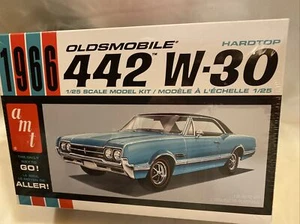 SKILL 2 MODEL KIT 1966 OLDSMOBILE 442 W-30 HARDTOP 1/25 SCALE BY AMT AMT1432 M - Picture 1 of 1