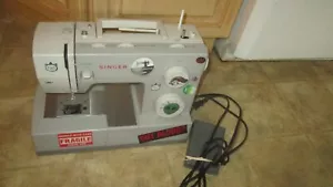Singer 4411 Heavy Duty Sewing Machine With Foot Pedal - Picture 1 of 8