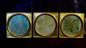 JUEGO DE 3 BORDADOS ANTIGUOS DE DRAGÓN Y SÍMBOLO DE PUNTADAS PROHIBIDAS RARAS CHINAS 19c FR - Imagen 1 de 8