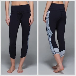 Lululemon Retreat 7/8 Hose Marineblau/Star Crushed Silver Fox Deep Navy EUC - Bild 1 von 11