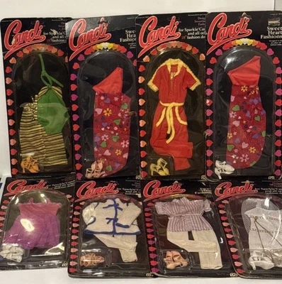 Roupa vintage Mego Candi Sweet Heart Fashions 18’’ lote de 8 NRFB - Imagem 1 de 4