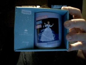 DISNEY PRINCESS CINDERELLA MUG & BOX BIRTHDAY CHRISTMAS KIDS ADULTS - Picture 1 of 1