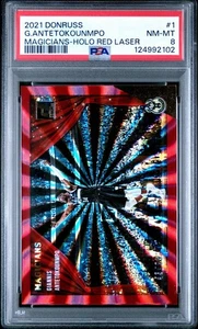 2021/22 Donruss Giannis Antetokounmpo Magicians Holo Red Laser Card PSA 8 - Foto 1 di 3