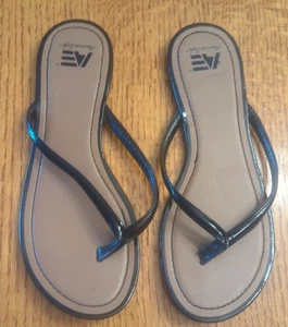 American Eagle Black Thong Flip Flops- Size 9- Gently Used - Picture 1 of 4