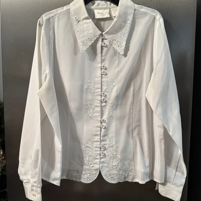 Blusa vintage blanca bordada manga larga abotonada cuello talla L Foto 1 de 4