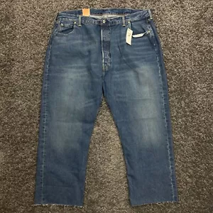 Levis 501 Herrenjeans 42 blau Knopfleiste gerades Bein rot etikett plissiert kurz roher Saum - Bild 1 von 17