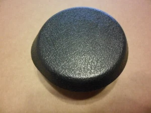 1998 1999 2000 2001 2002 2003 Mercedes-Benz W208 CLK430 - Front Seat Cap Lid - Picture 1 of 5