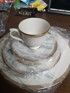 Lenox Ambassador Collection ~ 5-Piece Placesetting ~ Golden Weave SET W/Box - Picture 1 of 9