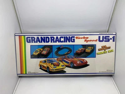 Vintage Grand Racing Turbo Speed US-1 Racetrack w/ 2 Slot Cars SEALED UNTESTED - Image 1 of 4