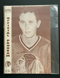 1969 Hockey Program Boston Bruins @ Chicago Blackhawks Ray McKay - Picture 1 of 2