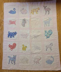 Vintage Handarbeit Applikation Pastellfarben 41" x 33" Baby Decke mit süßen Tieren - Bild 1 von 8