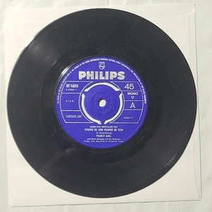 France Gall ~ Poupee De Cire Poupee De Son/ Le Couer Qui Jazze ~ Philips 45 - Picture 1 of 4