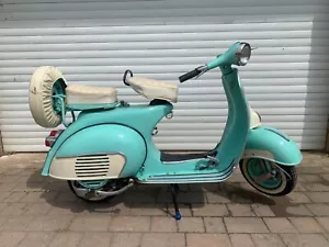 Vespa 150 VBB 1962 / 1964 - Piaggio Classic Scooters - Picture 1 of 20