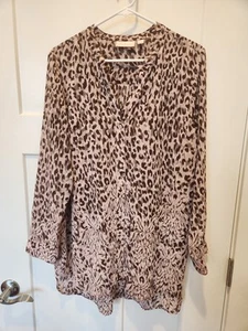 Belle By Kim Gravel Animal Print Button Front Blouse Women’s size Large - Picture 1 of 9